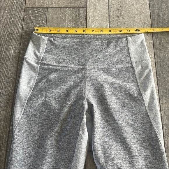 Outdoor Voices Size Small Gray High-Waisted Leggings. - Picture 6 of 8